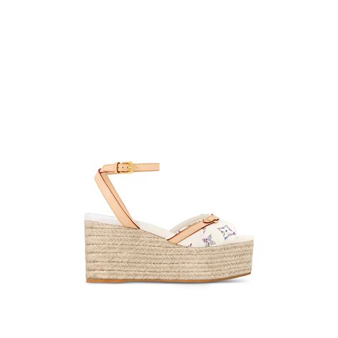 Helios Wedge Sandals .